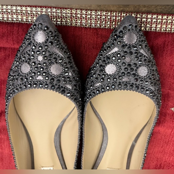 Badgley Mischka Gigi crystal-embellished pointed-toe flats - Size 8.5 - Picture 3 of 10